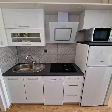 Tome - Vir132 By Interhome Vir