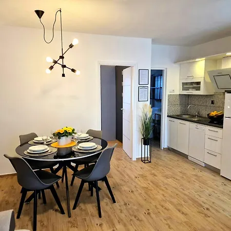 Tome - Vir132 By Interhome Vir